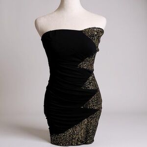 Nikibiki M Black Gold Lame Strapless Ruched Bodycon Mini Dress‎ Side Zip